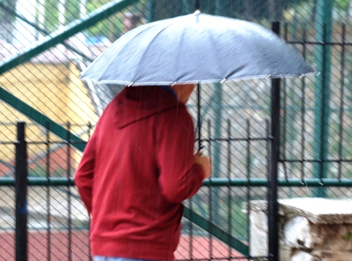 Aydın\'da Serin ve Yağışlı Hava Etkili Oluyor