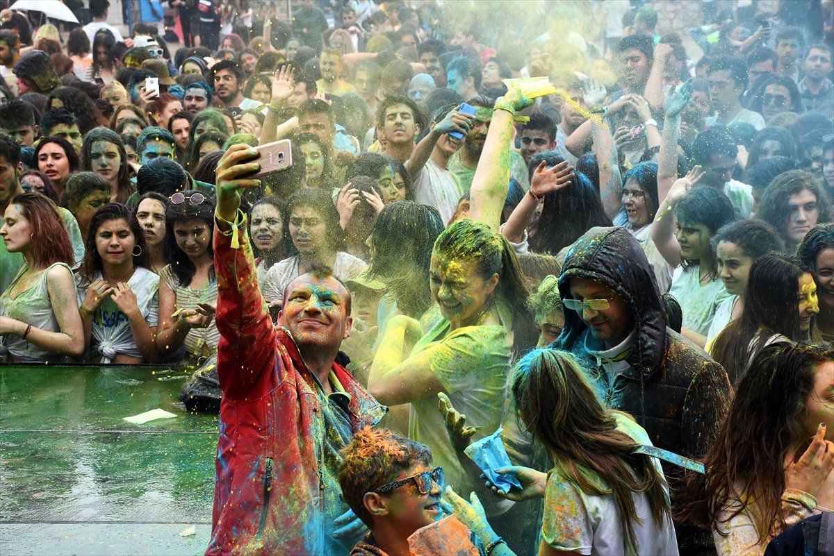 Bodrum\'da "Renkli" Festival