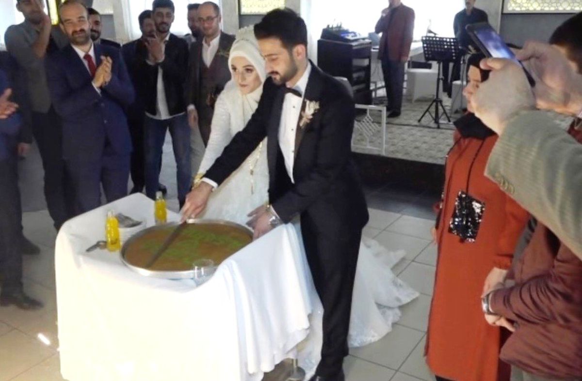 Düğünler Tatlıya Bağlandı
