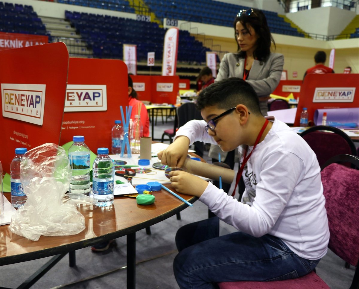 Gençler "Teknoloji Yıldızı" Olmak İçin Hünerlerini Sergiledi