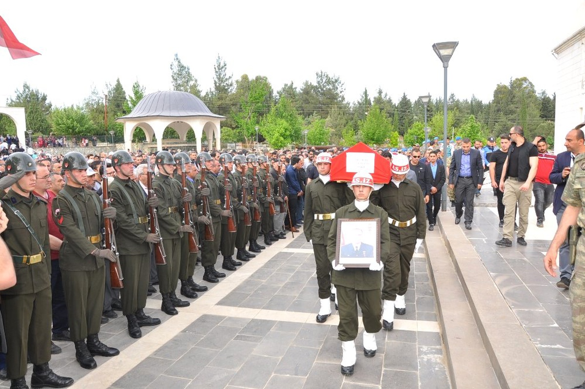 Kalp Krizi Geçiren Uzman Çavuşa Yürekleri Yakan Uğurlama