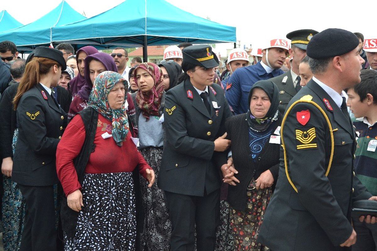 Konya Şehidini Son Yolculuğuna Uğurladı