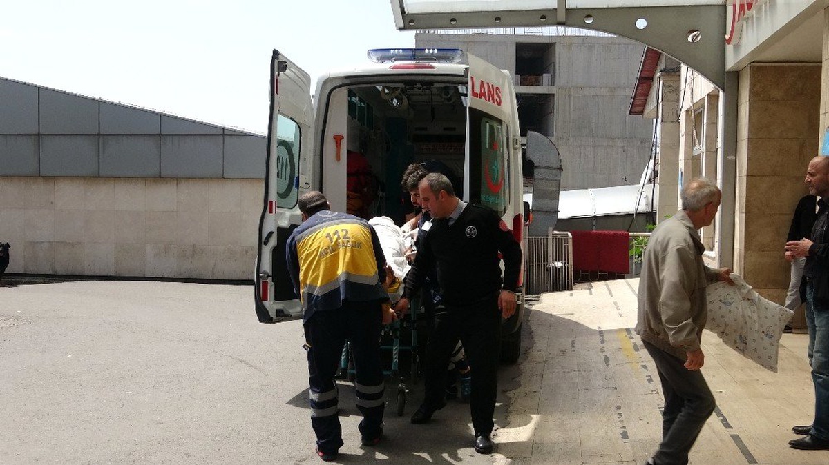 Lise Öğrencisi Denizde Boğulma Tehlikesi Geçirdi