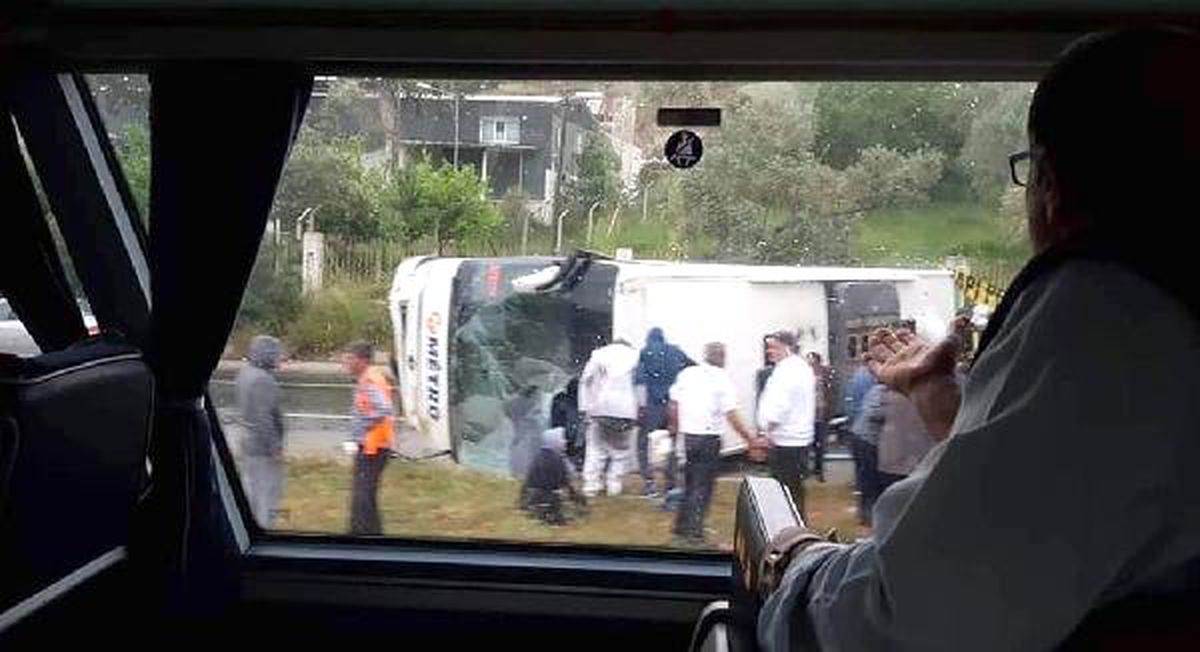 Milas\'ta Yolcu Otobüsü Devrildi: 2 Ölü, 13 Yaralı (1)