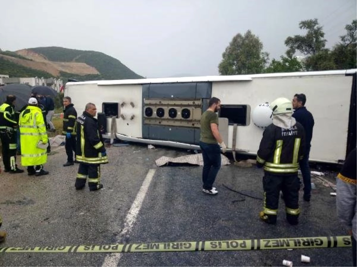 Milas\'ta Yolcu Otobüsü Devrildi: 2 Ölü, 40 Yaralı (3)