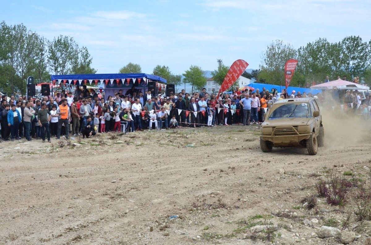 Off-road Yarışları Nefes Kesti