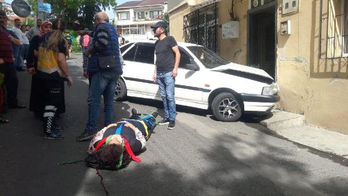 Önce Yayaya Sonra Binaya Çarptı