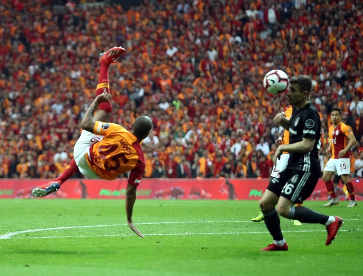 Spor Toto Süper Lig: Galatasaray: 1 - Beşiktaş: 0 (İlk Yarı)