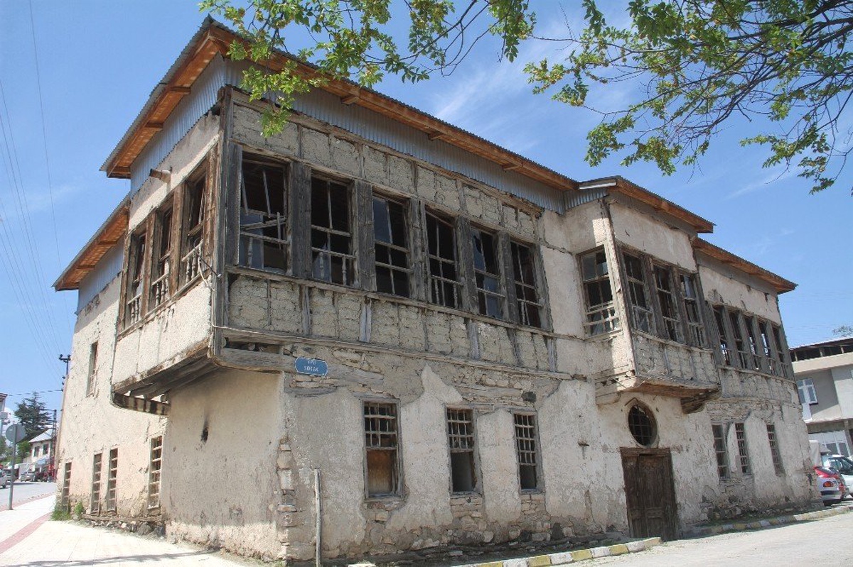 Tescilli Tarihi Konak Turizme Kazandırılacak
