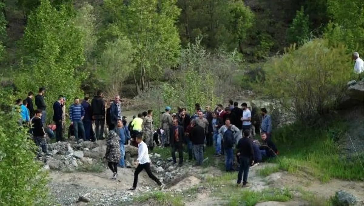 Topunu Almak İsterken Suya Düşen Çocuk 1 Kilometre Uzakta Bulundu (2)