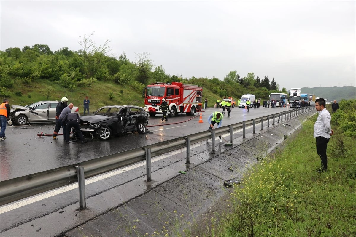 Trafik Kazası Anadolu Otoyolu\'nda Ulaşımı Aksattı