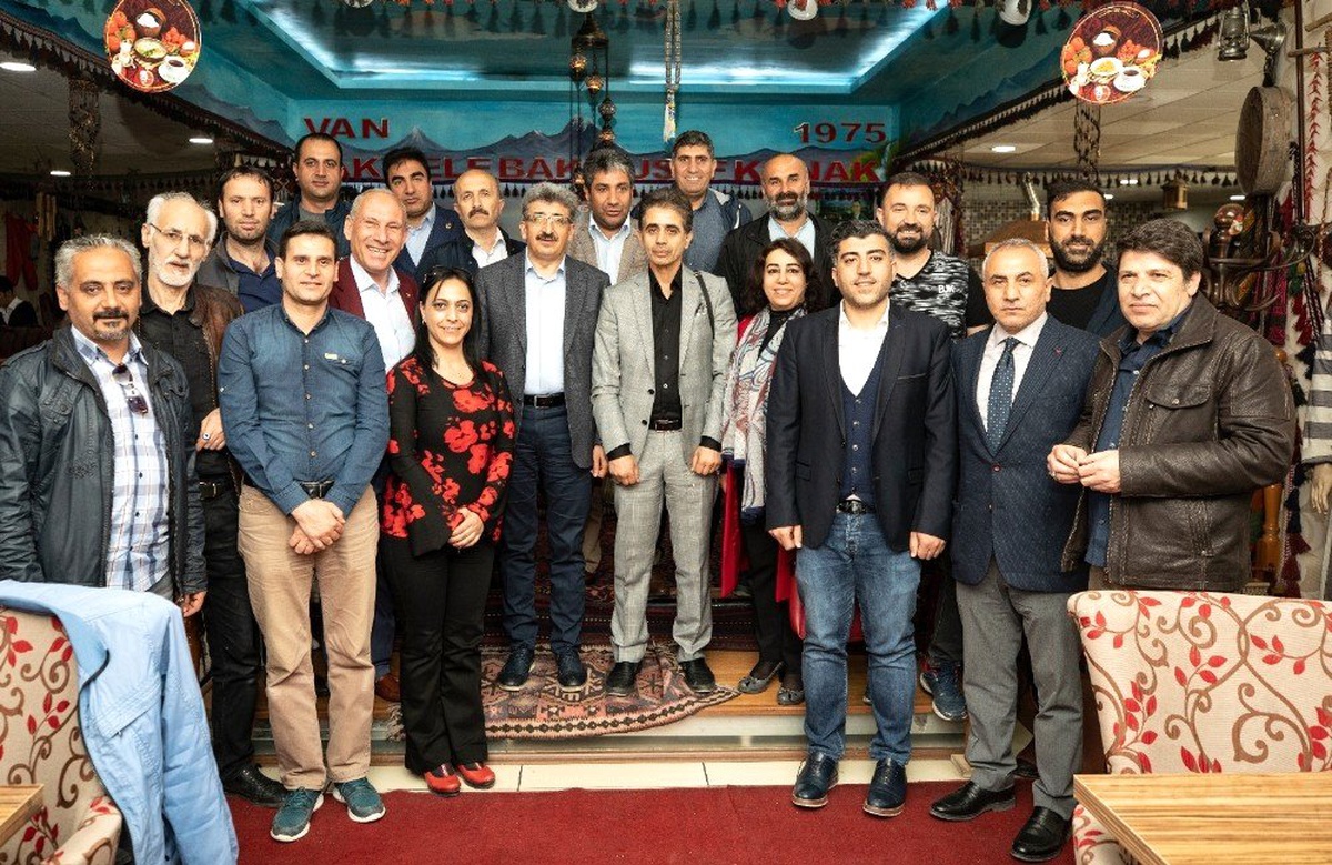Vali Bilmez: "Kim Taş Üzerine Taş Koyarsa Onun Yanında Oluruz"