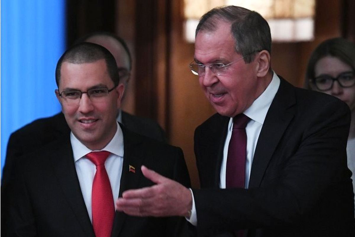 Venezuela: Rusya ABD\'den Rejimi Değiştirmeye Çalışmaktan Vazgeçmesini İstedi