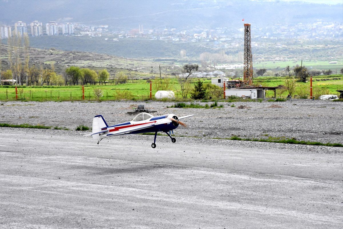 Yabancı Öğrenciler Model İha Yaptı