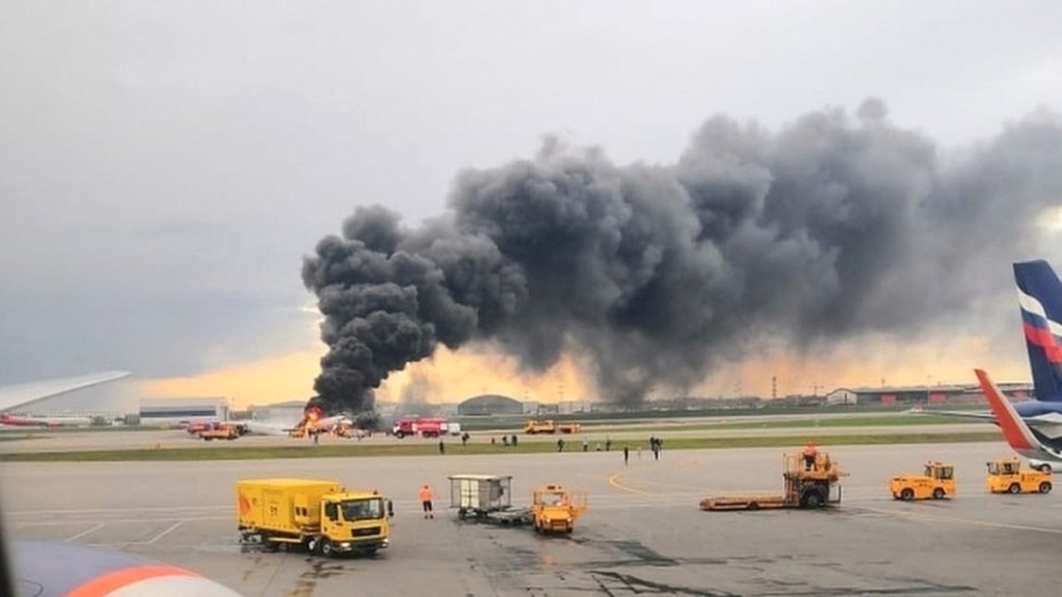 Acil İniş Sırasında Alev Alan Aeroflot Uçağında 41 Kişi Hayatını Kaybetti
