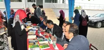 Akşehir Kitap Fuarı 12 Yazarın İmza Günüyle Sona Erdi