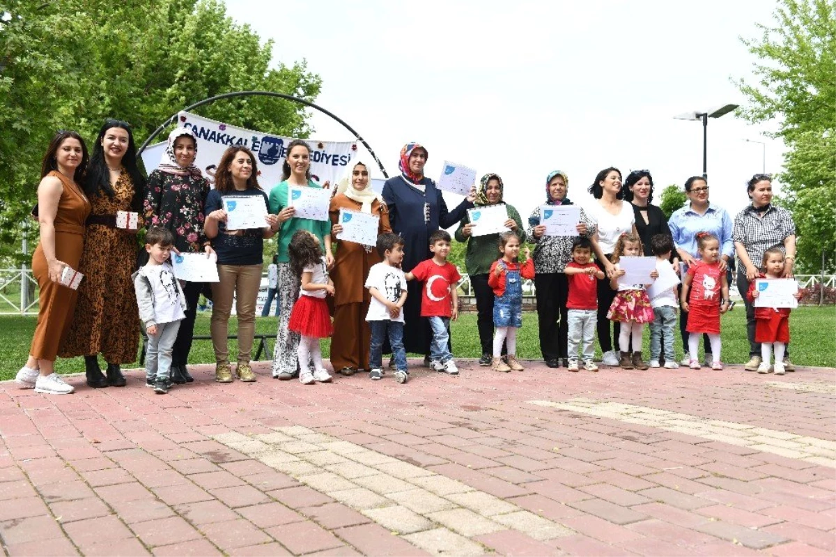 Anne ve Babalar, Sertifikalarını Çocuklarından Aldı