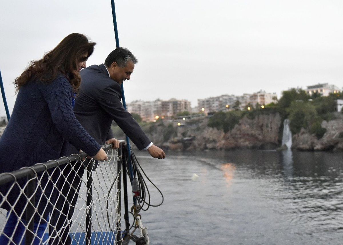 Başkan Uysal \'Sevgi ve Barış\' Diledi