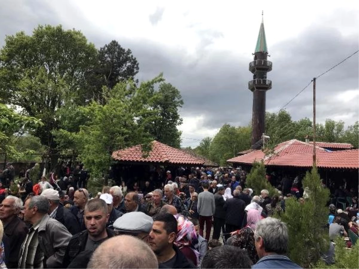 Bulgaristan ve Yunanistan\'daki Türkler, \'Yedi Kızlar Camisi\'ndeki Mevlitte Buluştu
