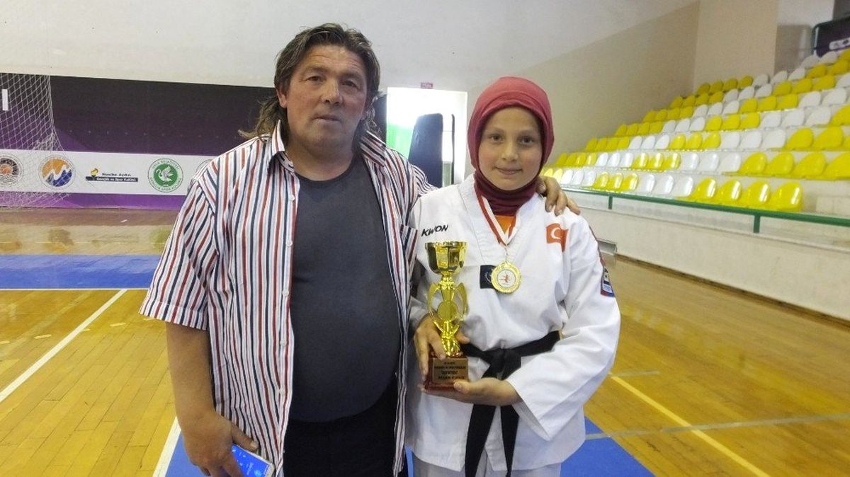 Burhaniyeli Zehra, Tekvandoda Balıkesir İkincisi Oldu