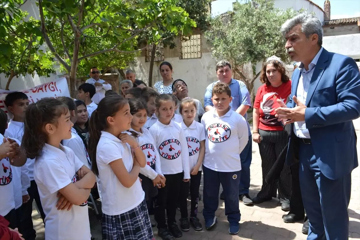 Cep Harçlıklarıyla Akülü Tekerlekli Sandalye Aldılar