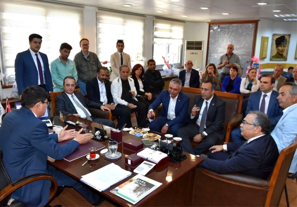 CHP\'li Vekillerden Başkan Özcan\'a Ziyaret