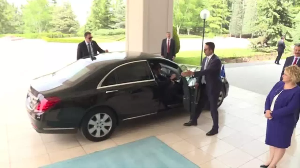 Dışişleri Bakanı Çavuşoğlu, NATO Genel Sekreteri Stoltenberg ile Görüştü