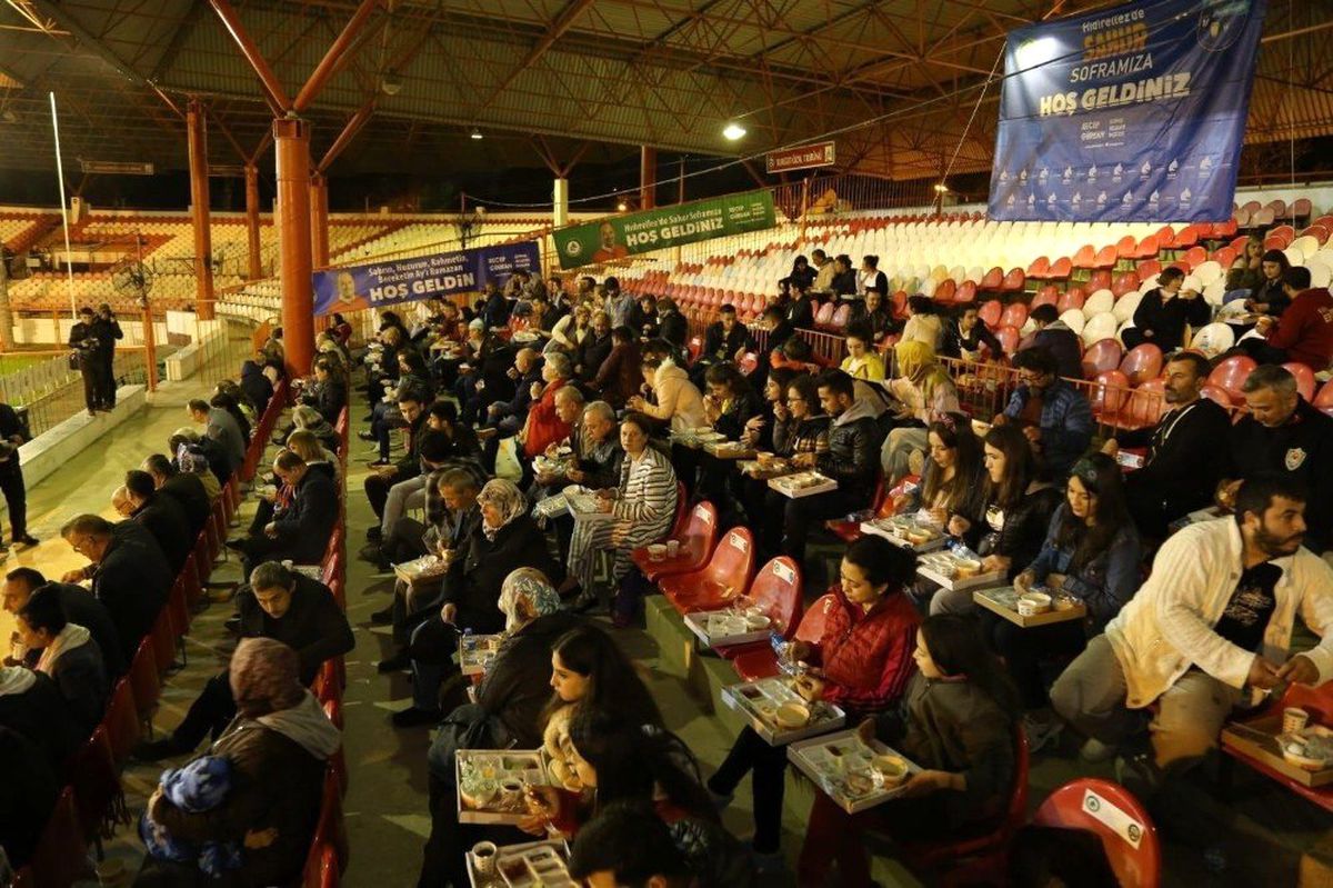 Er Meydanı\'nda Sahur Bereketi