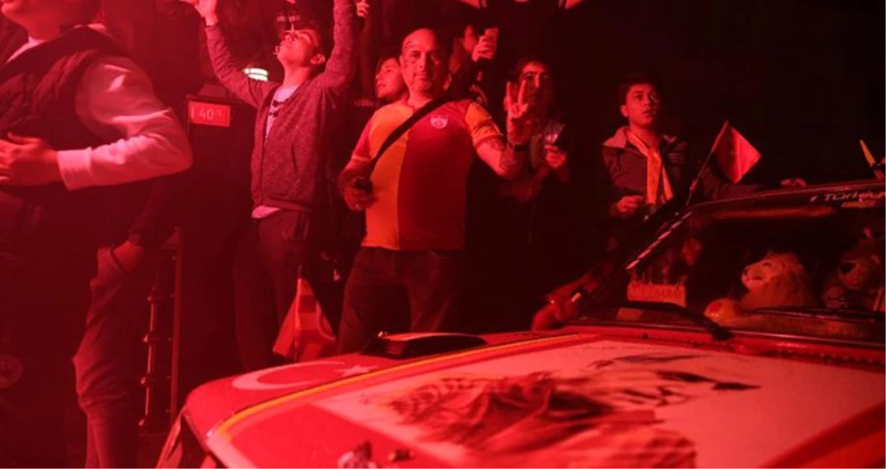 Galatasaray\'a Florya\'da Coşkulu Karşılama