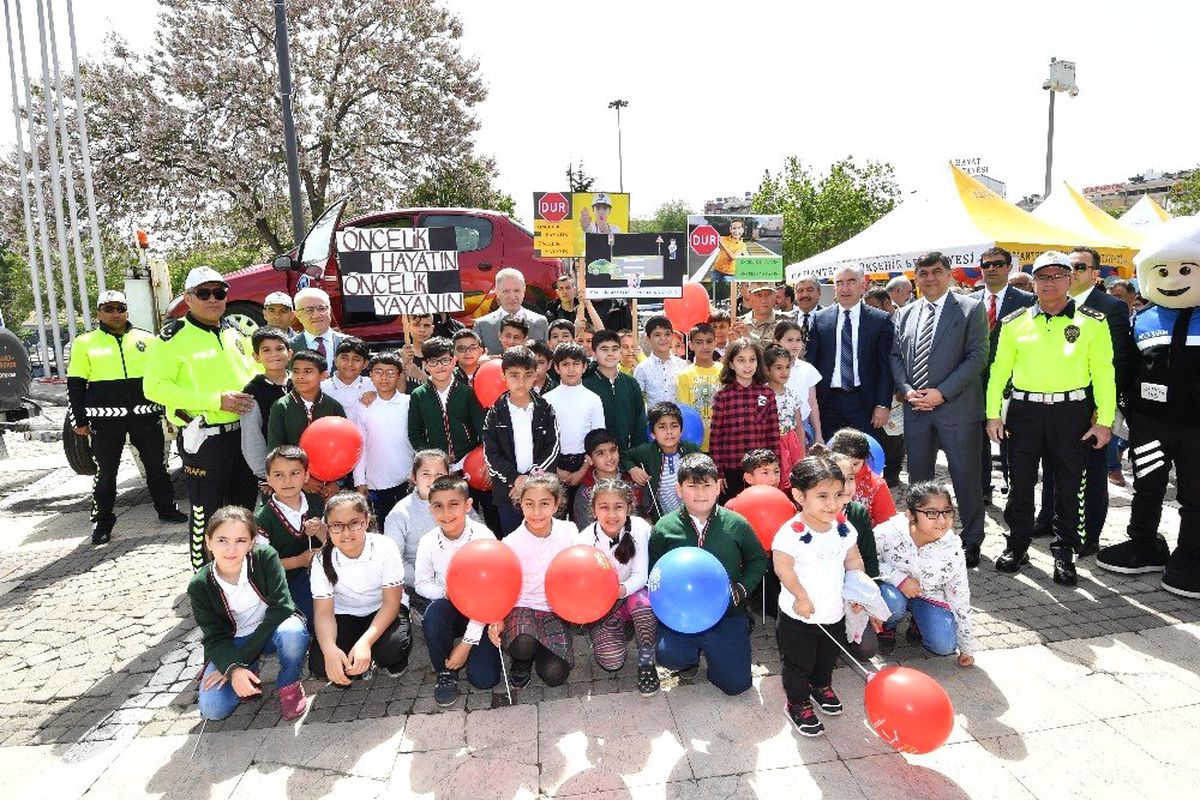 Gaziantep\'te Trafik Haftası Kutlamaları