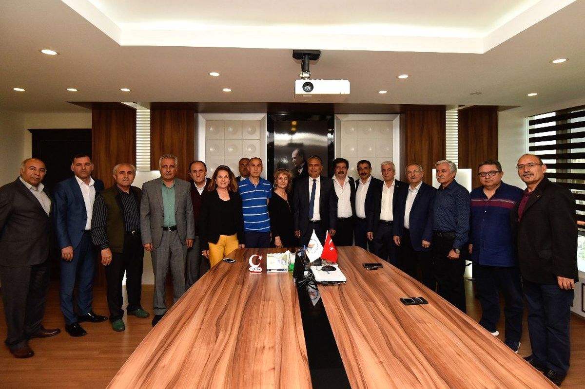 Hemşeri Dernekleri Başkan Uysal\'la Buluştu