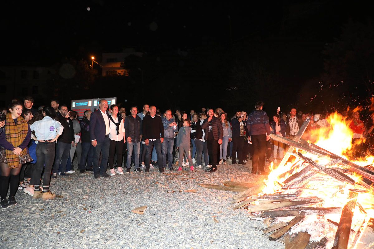 Hıdırellez Ateşi Mudanya\'da Yandı