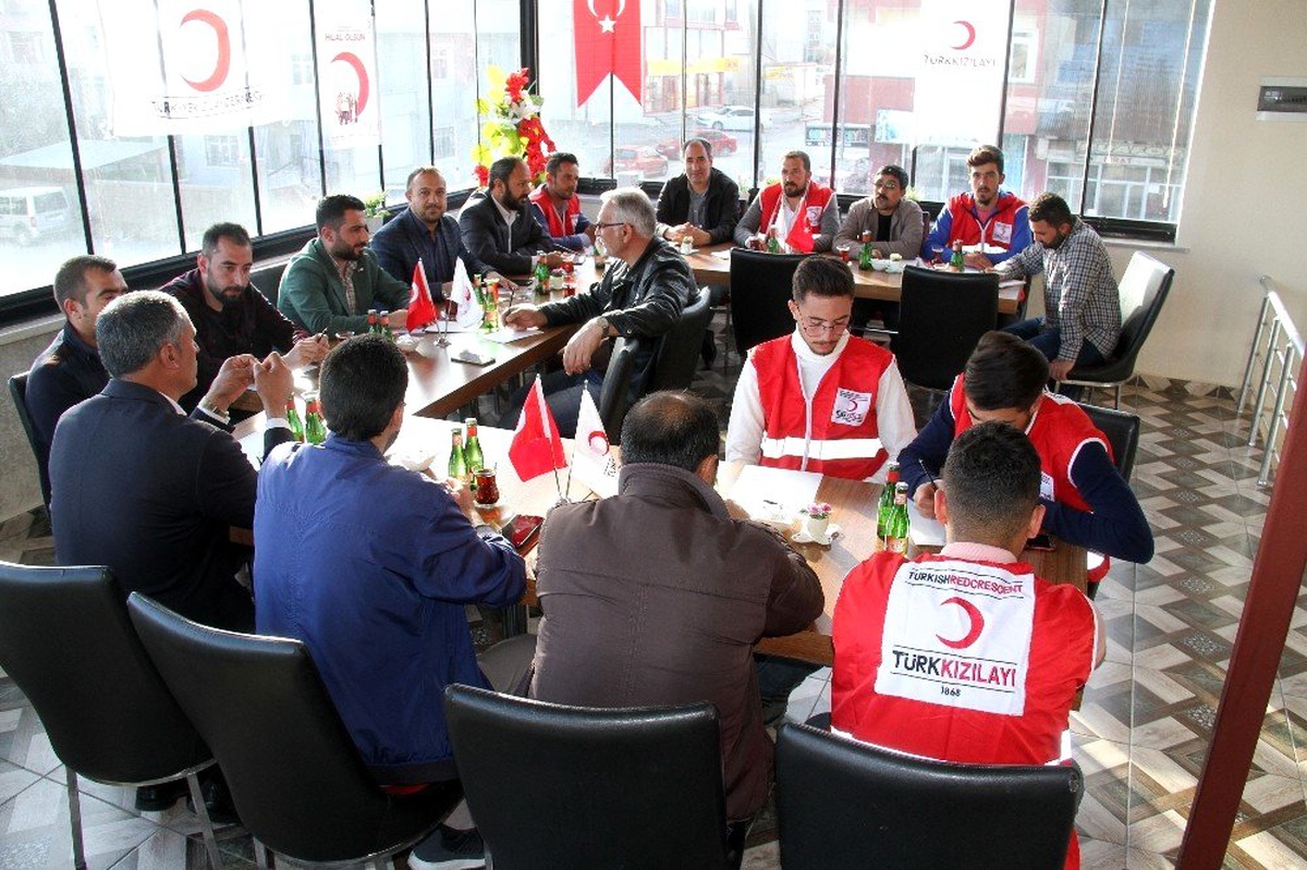 Kızılaydan \'Hilal Olsun Türkiye\' Kampanyası