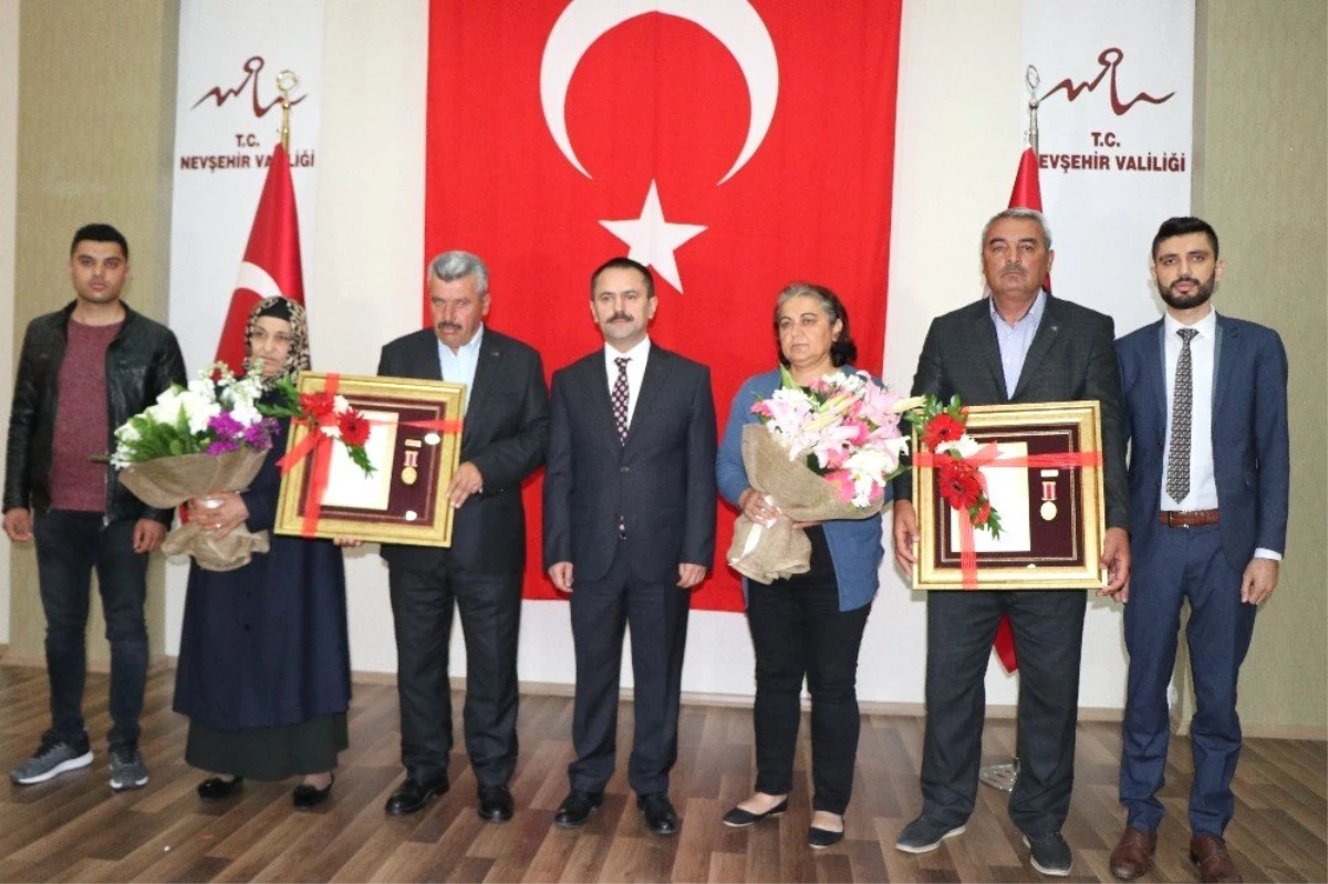 Nevşehir\'de Şehit Ailelerine Devlet Övünç Madalyası