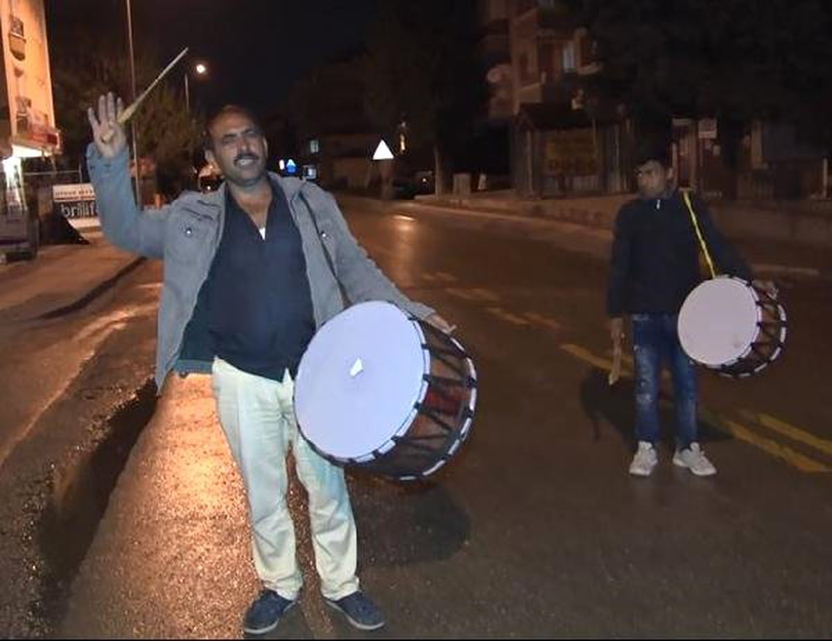 Ramazan Davulcuları İlk Manilerini Söyledi