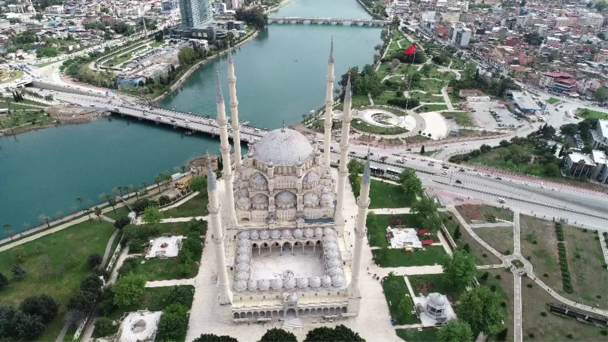 Sabancı Merkez Camii\'nin Şifreleri