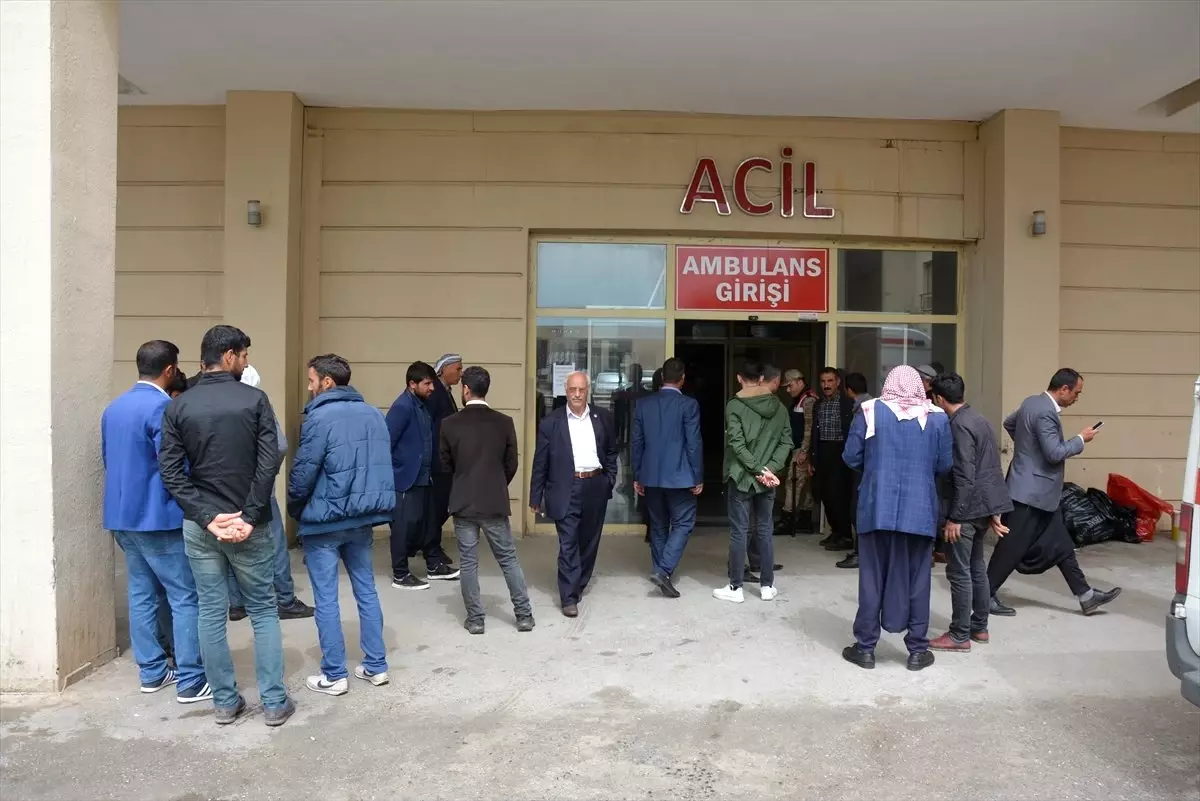 Şanlıurfa\'da Yolcu Minibüsü Devrildi: 8 Yaralı