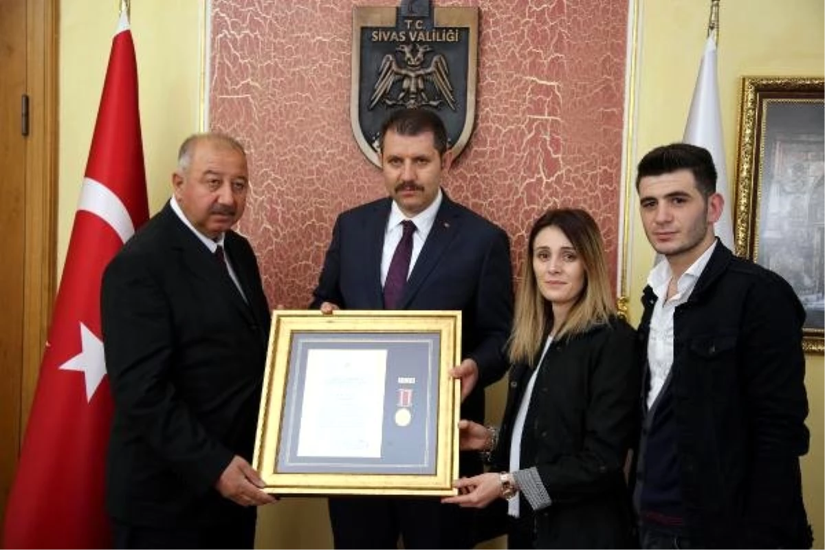 Sivas\'ta 6 Şehit Ailesine Devlet Övünç Madalyası ve Beratı Verildi