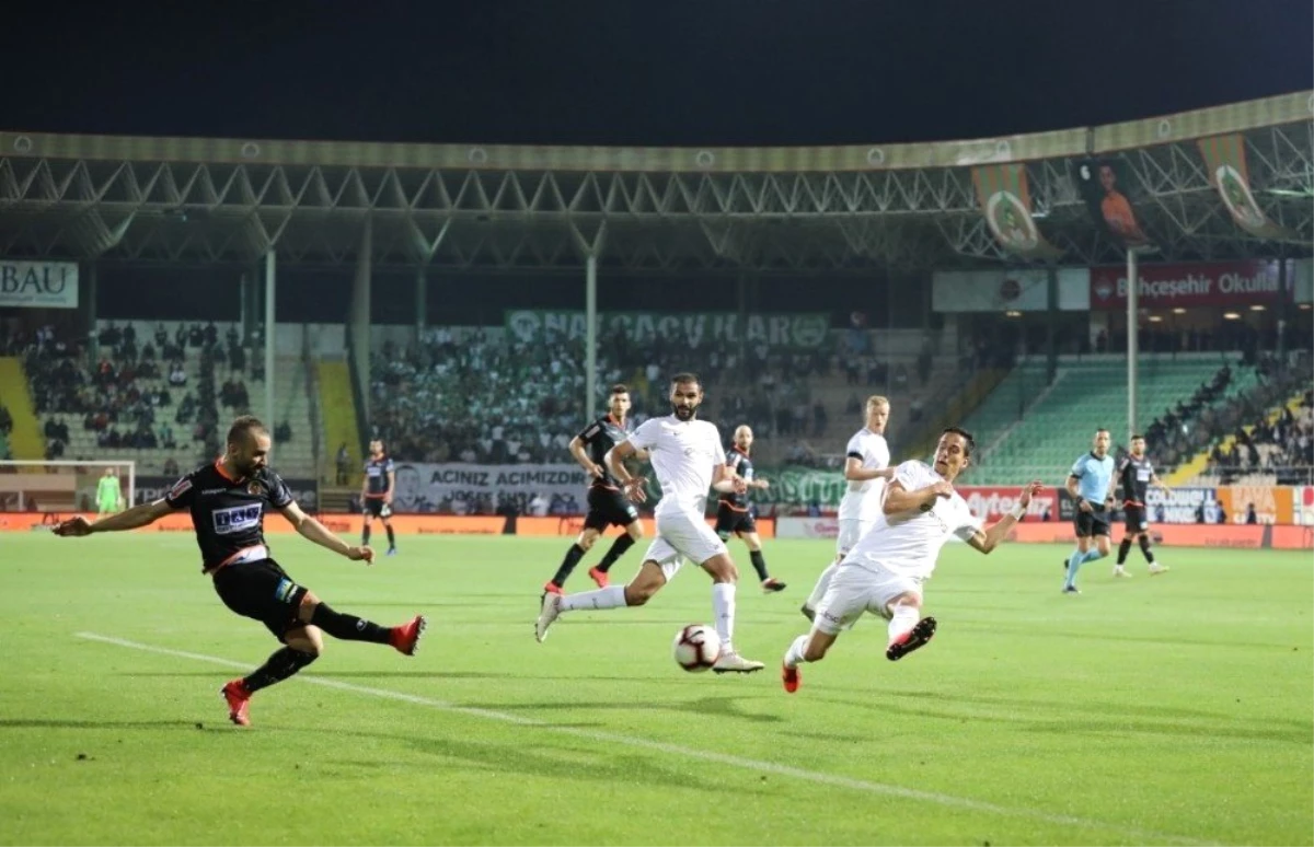 Spor Toto Süper Lig: Aytemiz Alanyaspor: 2 - Atiker Konyaspor: 4 (Maç Sonucu)
