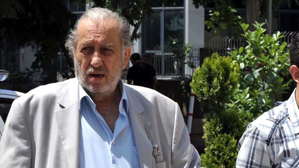 Tarihçi yazar Kadir Mısıroğlu vefat etti
