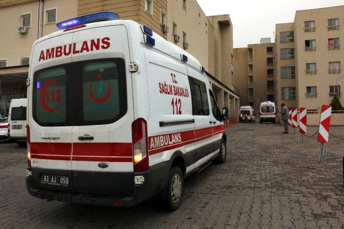 Taziyeden Dönenlerin Minibüsü Devrildi: 8 Yaralı