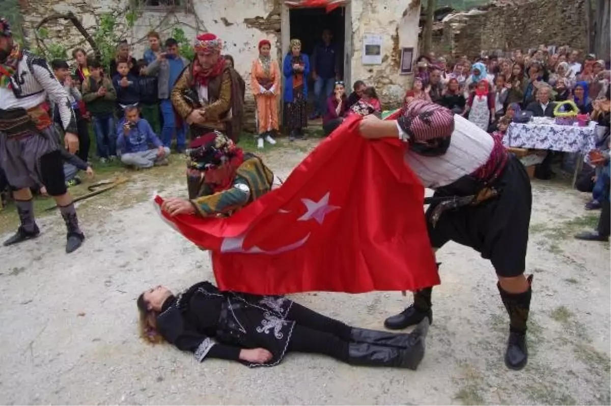 Terk Edilmiş Lübbey Mahallesi\'nin Turizme Kazandırılması İçin Şenlik