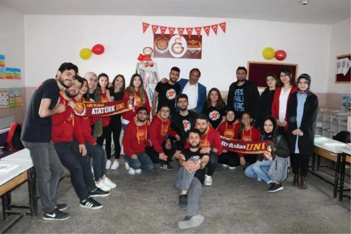 Ultraslan Atauni, Köy Okuluna Kütüphane Kurdu