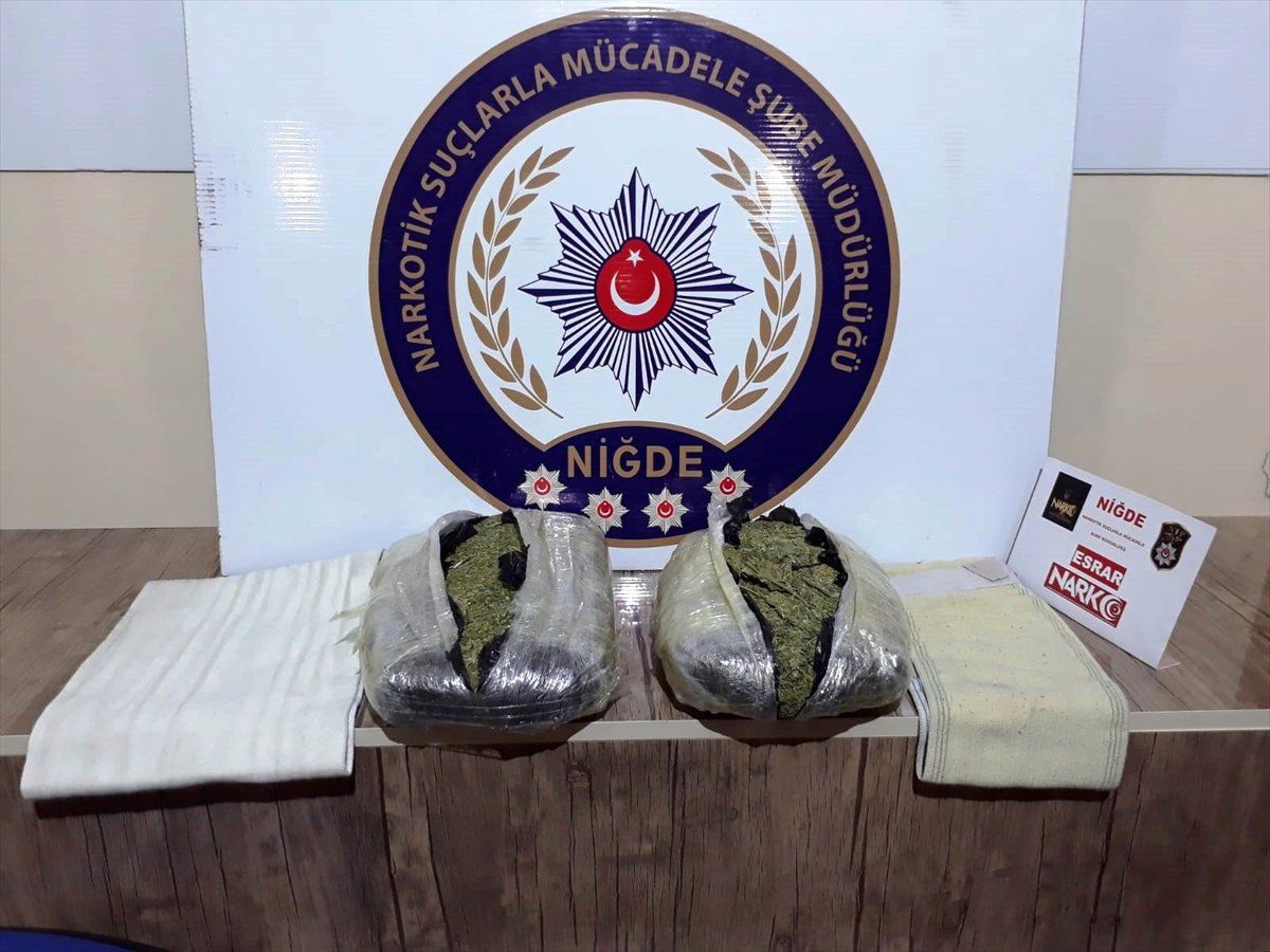 Uyuşturucuyu Vücutlarına Sarmışlar
