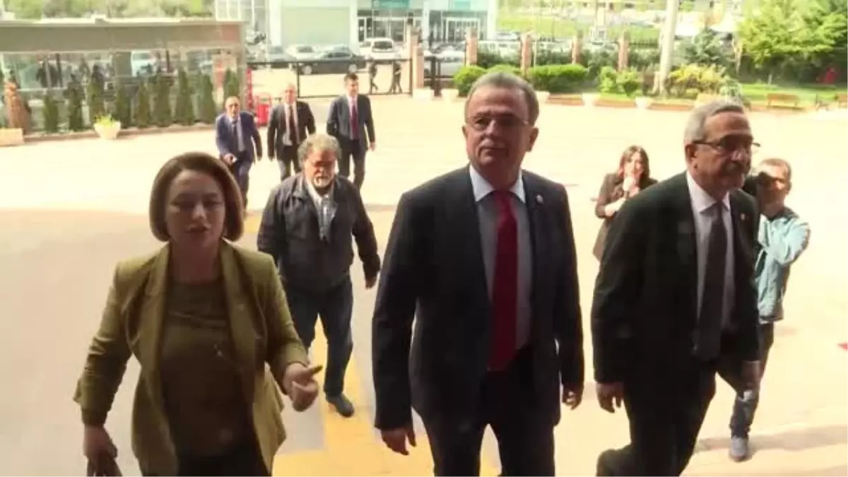 CHP\'de Olağanüstü Pm Toplantısı - Girişler