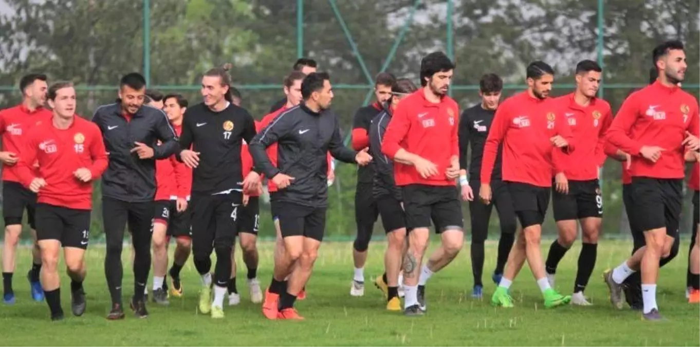 Eskişehirspor\'da Adana Mesaisi