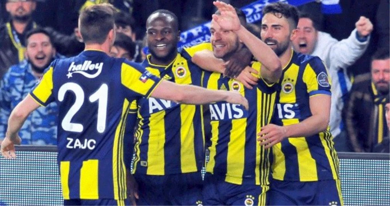Fenerbahçe\'de Moses ve Ayew İle Yollar Ayrılıyor