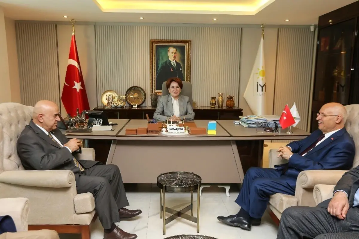 Fethi Yaşar\'dan Akşener\'e Teşekkür Ziyareti