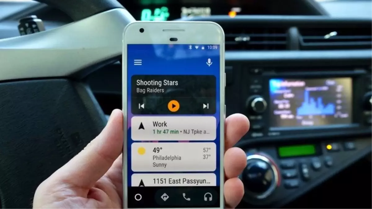 Google, Android Auto Arayüzünü Baştan Aşağı Yeniledi