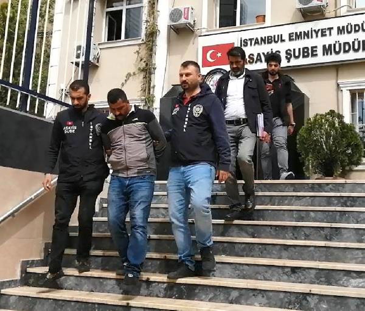 Minibüsten 110 Bin Liralık Hırsızlık Kamerada